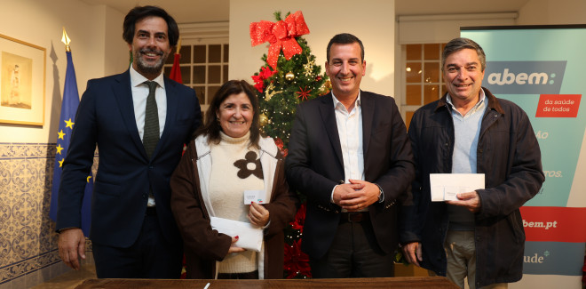 Entrega de cartões solidá ...