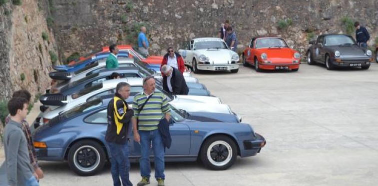 Cinquentenário o Porsche 911 deu o mote à festa da Porsche Ibérica que escolheu Cascais como pano de fundo