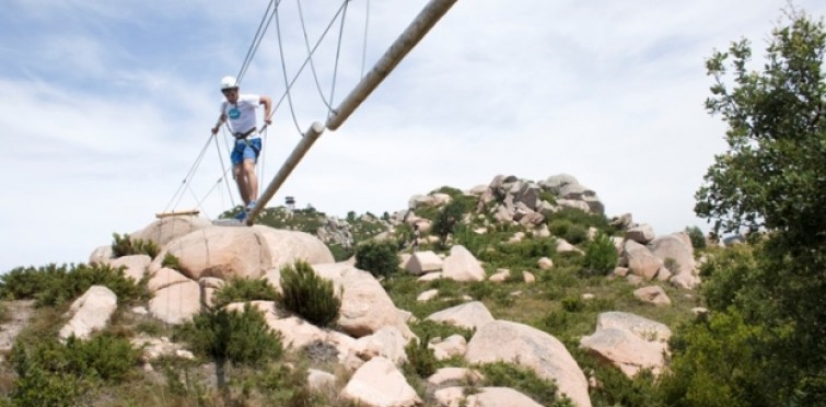 Pedra Amarela Campo Base