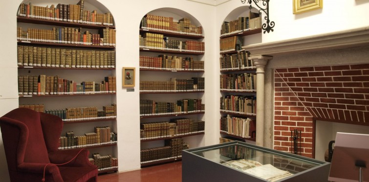 Biblioteca do Museu-Biblioteca Condes de Castro Guimarães
