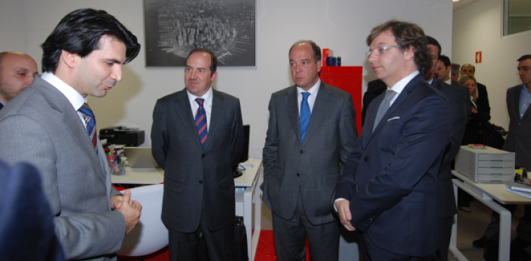 Houve ainda oportunidade para os empreendedores trocarem ideias com Álvaro dos Santos Pereira