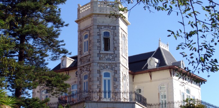 House in the Historic Center of Parede