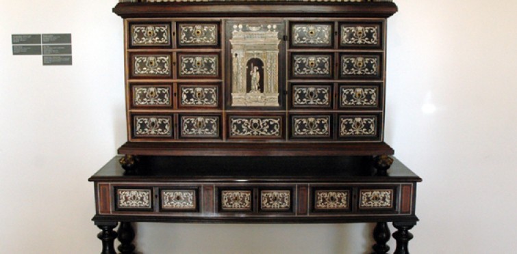 Museu-Biblioteca Condes de Castro Guimarães - Contador Indo-Português