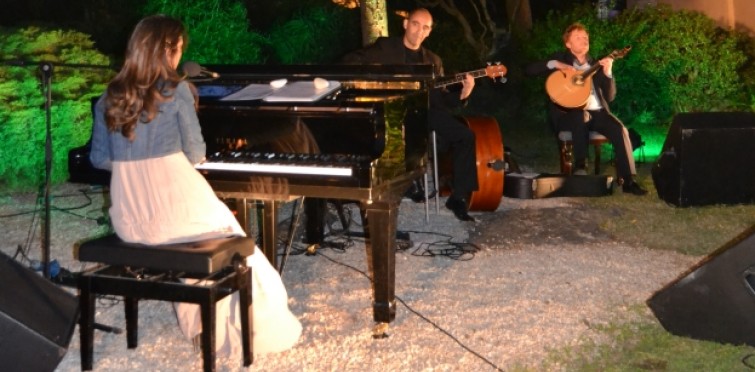 Fado & Piano, com Maria Ana Bobone Fado & Piano, com Maria Ana Bobone