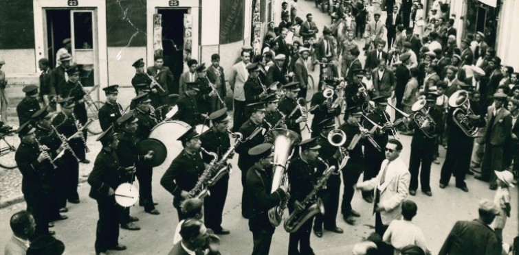 Desfile do Círio de Almoçageme, 1945 | Cascais Desfile do Círio de Almoçageme, 1945 | Cascais