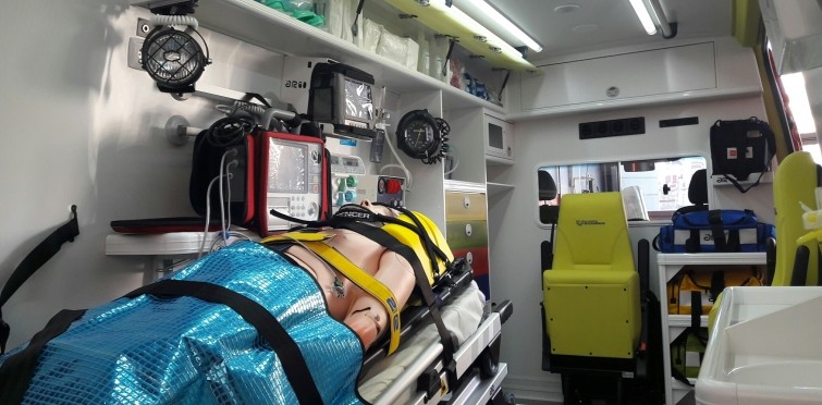 Bombeiros Voluntários de Alcabideche - Ambulância com equipamento de suporte avançado de vida
