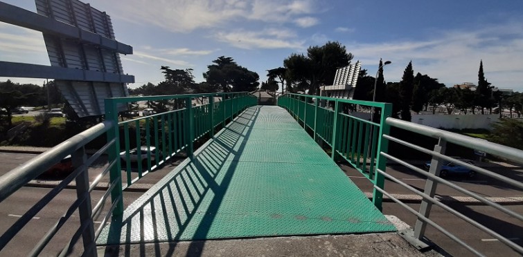 Obra concluída: Construção da passagem superior pedonal na Avenida de Alcabideche Obra concluída: Construção da passagem superior pedonal na Avenida de Alcabideche