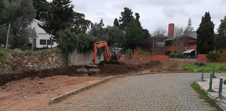  Construção de estacionamento da Cercica
