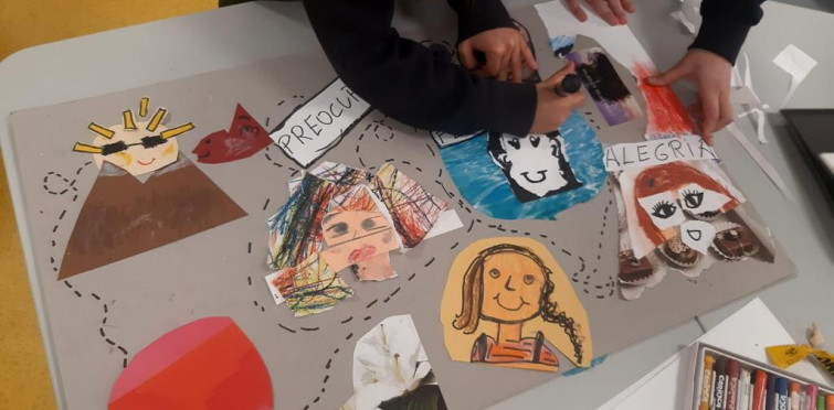 Projeto com a Comunidade "Maiores Menores". Trabalho em contexto de sala de aula, a partir da exposição "Coleção da Casa das Histórias Paula Rego" © Serviço Cultural e Educativo da Fundação D. Luís, 2021/2022