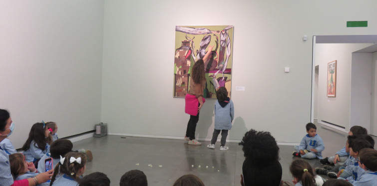 Atividade em Continuidade - ateliê "O Cerco".Exposição "Coleção da Casa das Histórias Paula Rego" © Serviço Cultural e Educativo da Fundação D. Luís, 2021/2022
