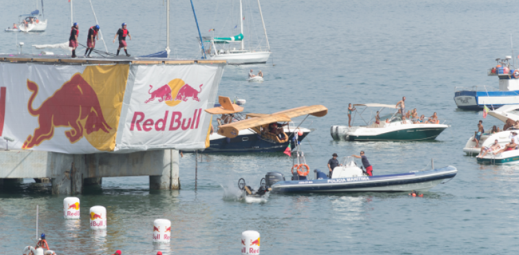 Redbull Flugtag - O Dia das Asas | Baía de Cascais 