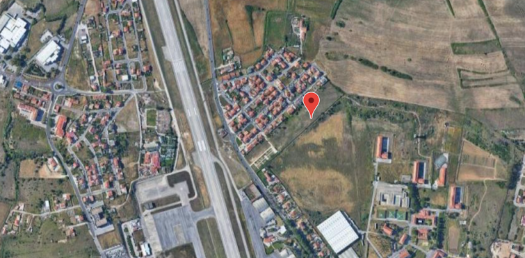 Construção de estacionamento na Av. Amália Rodrigues Construção de estacionamento na Av. Amália Rodrigues
