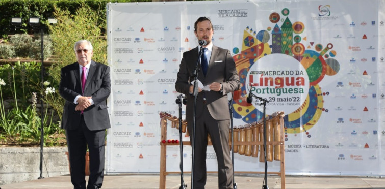 Literatura e Cultura em Tempos de Pandemia by UCCLA-União das