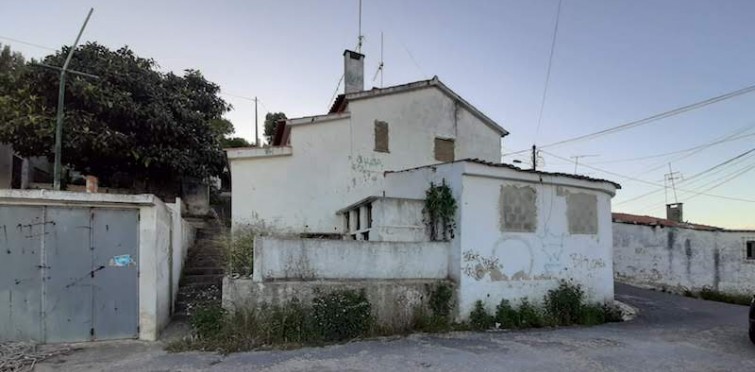Demolição no Bairro da Encosta da Carreira Demolição no Bairro da Encosta da Carreira