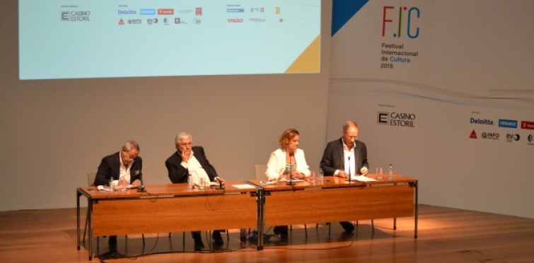 "A Europa no seu Labirinto – A crise ética e a ética da crise", com Jaime Nogueira Pinto, Maria João Avillez, Francisco Louçã