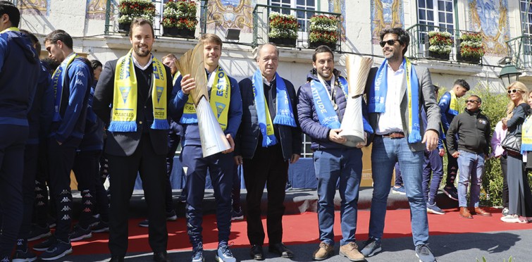 Ifeanyi é campeão da Liga Revelação Sub-23 2021/2022 com Estoril Praia, de Portugal - CSR Sports