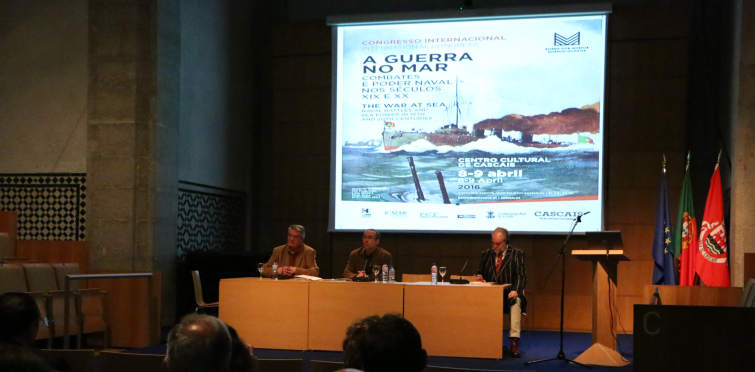 Prof. António José Telo, da Academia Militar, Paulo Costa, da Instituto de História Contemporânea da FCSH da Universidade Nova de Lisboa e prof. Andrew Lambert, do King’s College de Londres