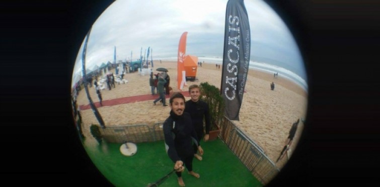Irmaos Neves em Moche Rip Curl Pro 2015 no Stand de Cascais -Juntos somos mais fortes