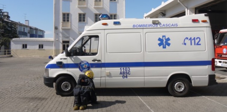 OP32 | Proteger e socorrer - equipamentos de proteção para bombeiros e uma ambulância para a corporação de Bombeiros Voluntários de Cascais