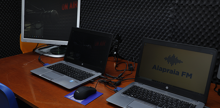 Rádio escolar na Escola Básica 2,3 da Alapraia