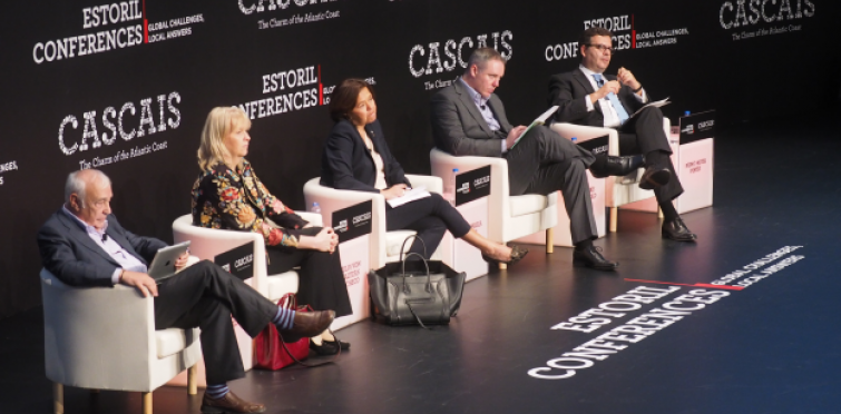 Painel "A Desigualdade e o Crescimento Económico e a Relação entre Empresas e Sociedade"