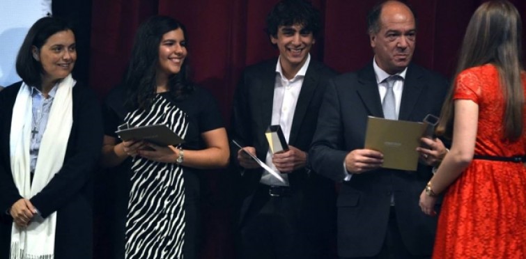 Sara Raquel Pinto Costa e Diogo António Lage Miranda do Colégio Amor de Deus - Prémio de Mérito