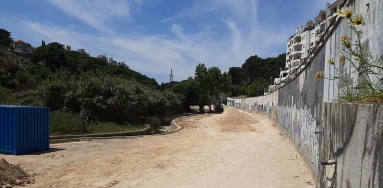Construção do parque de estacionamento da Ribeira das Vinhas Construção do parque de estacionamento da Ribeira das Vinhas