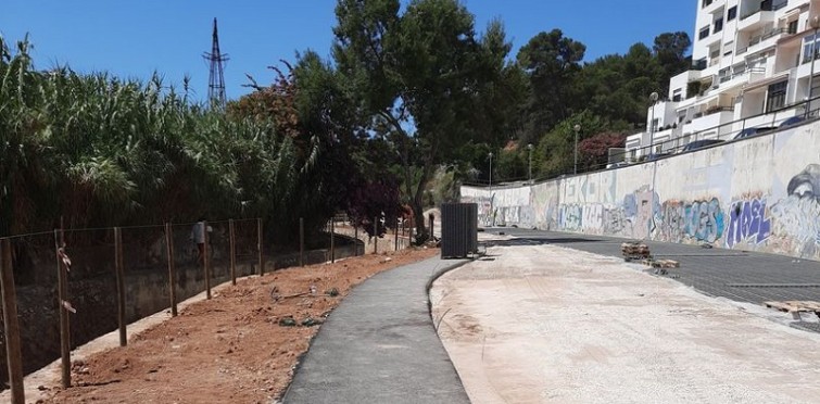 Construção do parque de estacionamento da Ribeira das Vinhas Construção do parque de estacionamento da Ribeira das Vinhas