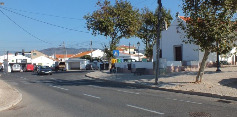 Requalificação do Largo de S. Brás e passeios