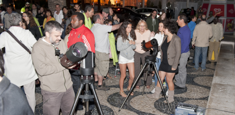 Sessão de observação "Acordar as Estrelas"