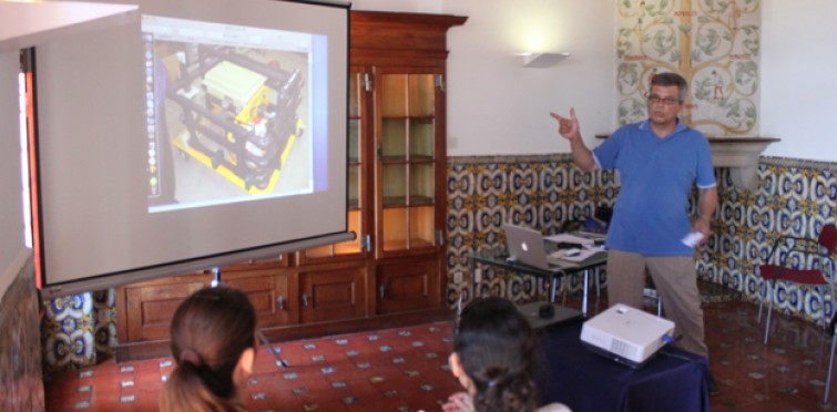 Josep G. Aguilar. Workshop: Dessalinização das Superfícies Arquitetónicas.Casa de Santa Maria