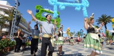 Por iniciativa municipal , as marchas de Cascais regressaram às ruas provando que basta querer para que a tradição volte a ser o que era