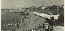 Banhistas na Praia da Parede, c. 1950 | Coleção José Santos Fernandes – Arquivo Histórico Municipal Banhistas na Praia da Parede, c. 1950 | Coleção José Santos Fernandes – Arquivo Histórico Municipal