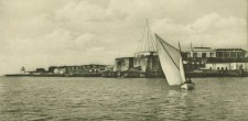 Embarcação junto à Cidadela de Cascais, c. 1910 | Coleção Municipal de Bilhetes-postais Ilustrados – Arquivo Histórico Municipal