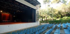 Auditório Fernando Lopes-Graça - vista para o palco e parte da plateia