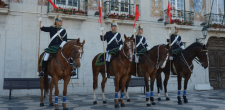 Animação de rua - Cavalaria da GNR na Praça 5 de Outubro
