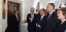A comitiva que acompanhou Aníbal Cavaco Silva visita o Museu da Vila