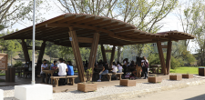 Projeto OP Cascais criou zona coberta ao ar livre com materiais reciclados na EB 2,3 da Alapraia Projeto OP Cascais criou zona coberta ao ar livre com materiais reciclados na EB 2,3 da Alapraia