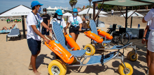 Novas cadeiras tiralô para ida a banhos em segurança nas praias do concelho