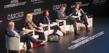 Painel "A Desigualdade e o Crescimento Económico e a Relação entre Empresas e Sociedade"